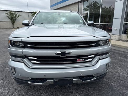 Used 2018 Chevrolet Silverado 1500 LTZ Z71 w/ LTZ Plus Package AWD/4WD image 9