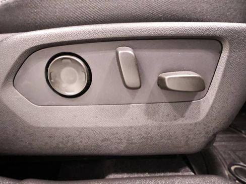 Used 2021 Buick Envision Essence FWD image 21