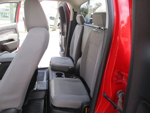 Used 2018 Chevrolet Colorado LT image 23