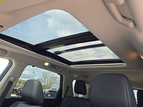 New 2026 Nissan Pathfinder Platinum AWD/4WD image 23