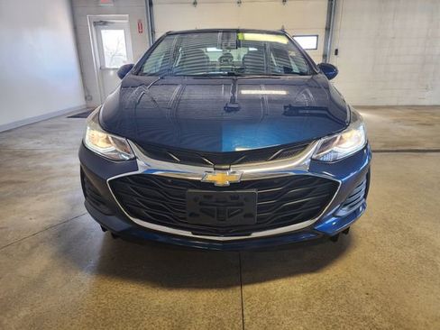 Certified 2019 Chevrolet Cruze LT w/ Sun And Sound Package image 7