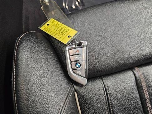 Used 2019 BMW 530i xDrive w/ Convenience Package AWD/4WD image 32
