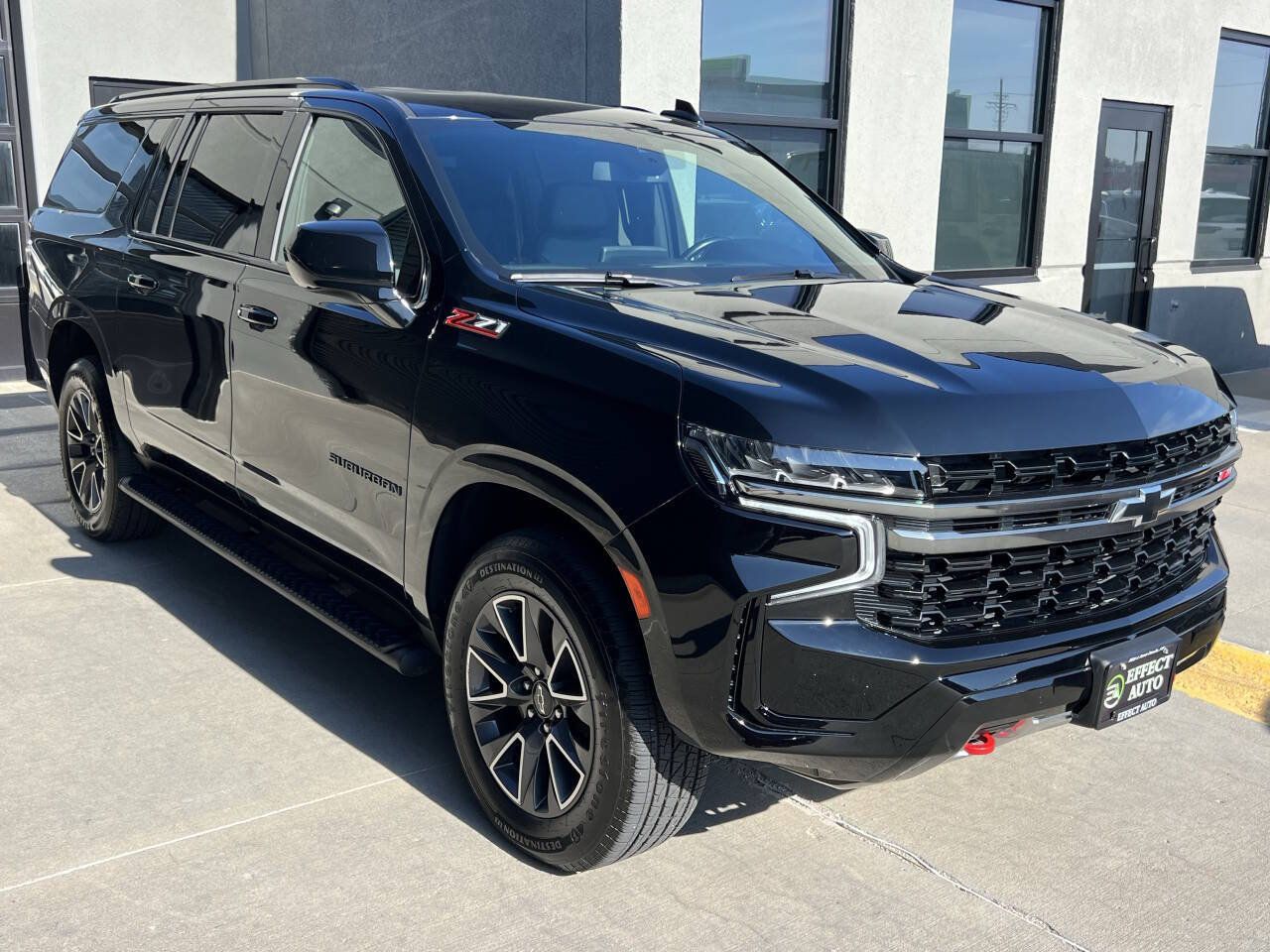 Used 2022 Chevrolet Suburban Z71 AWD/4WD image 7