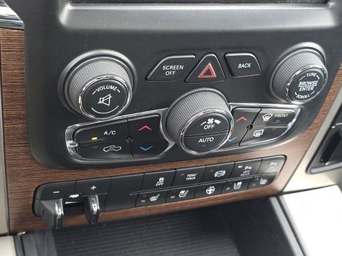 Used 2016 RAM 3500 Laramie AWD/4WD image 19