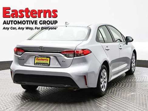 Used 2023 Toyota Corolla LE FWD image 5