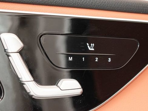 Used 2025 Mercedes-Benz GLC 300 4MATIC image 20