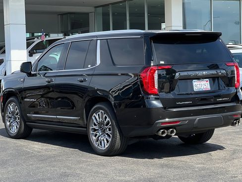 Used 2023 GMC Yukon Denali Ultimate AWD/4WD image 6