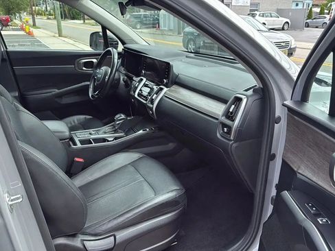 Used 2022 Kia Sorento S w/ Panoramic Sunroof Package image 25