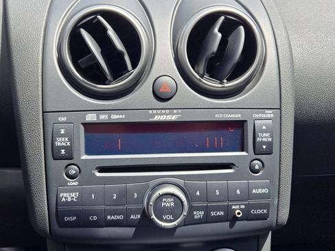 Used 2010 Nissan Rogue SL w/ Premium Pkg image 16