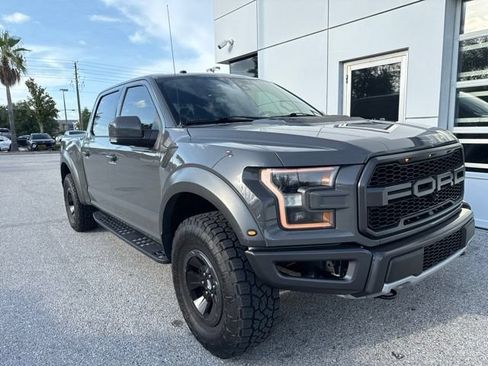 Used 2018 Ford F150 Raptor w/ Equipment Group 802A Luxury AWD/4WD image 2