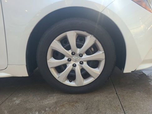 Used 2024 Toyota Corolla LE image 9