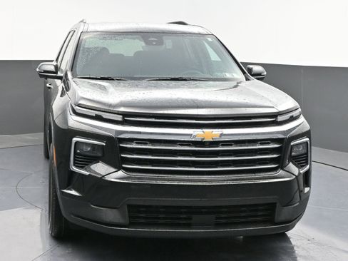 New 2026 Chevrolet Traverse LT w/ Driver Confidence Package AWD/4WD image 2