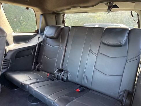 Used 2020 Cadillac Escalade Platinum AWD/4WD image 39