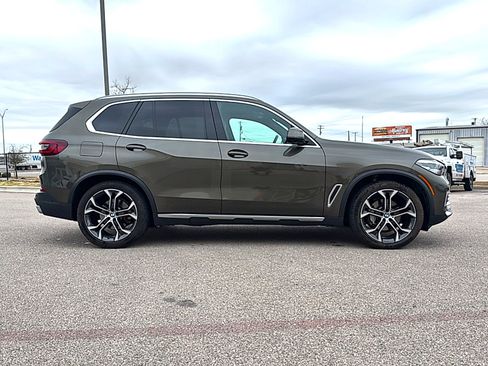 Used 2022 BMW X5 xDrive40i w/ Premium Package image 5