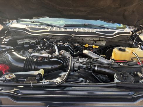 Used 2019 Ford F250 Lariat w/ Lariat Ultimate Package image 11