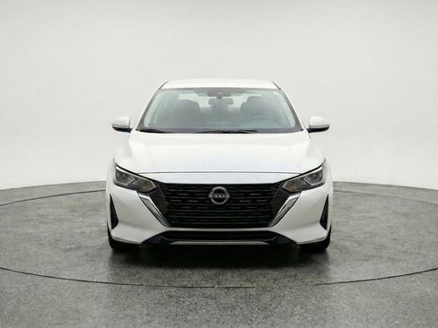 Used 2025 Nissan Sentra S FWD image 2