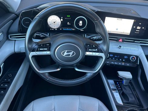 Used 2024 Hyundai Elantra Limited FWD image 13