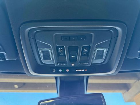 Used 2022 GMC Sierra 2500 Denali image 17