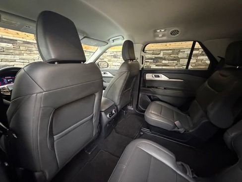 Used 2025 Ford Explorer Active w/ Active Comfort Package AWD/4WD image 30