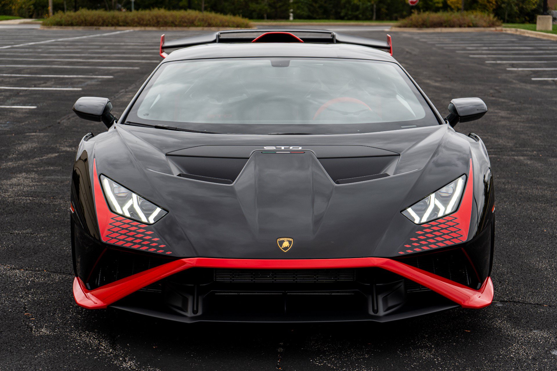 Used 2023 Lamborghini Huracan STO RWD image 2