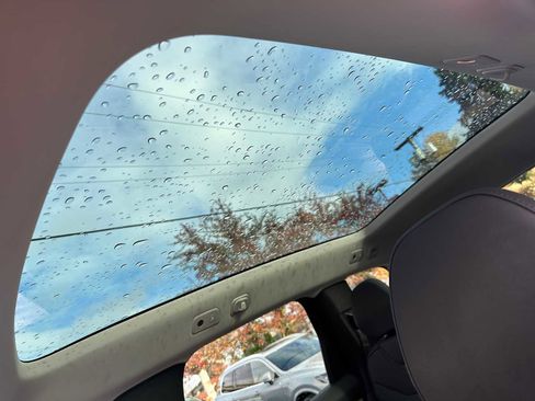 New 2025 Volvo EX90 Plus w/ Protection Package Premier image 24