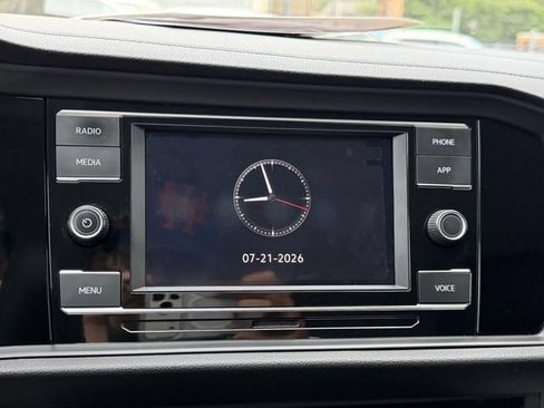 Certified 2023 Volkswagen Jetta SE FWD image 28