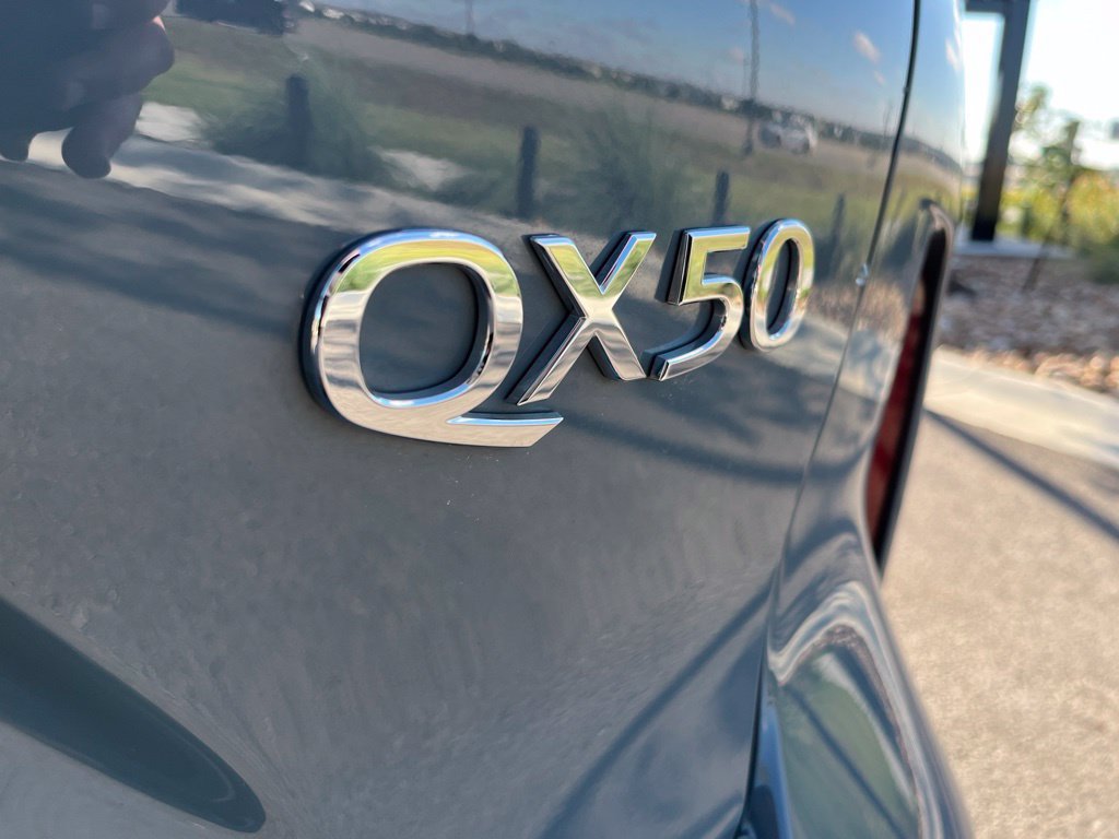Used 2022 INFINITI QX50 Essential AWD/4WD image 9