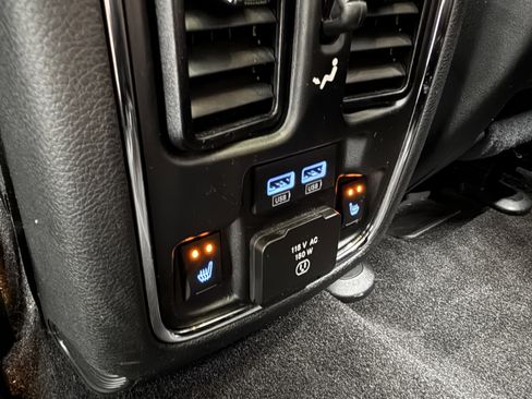 Used 2021 Jeep Grand Cherokee SRT image 23