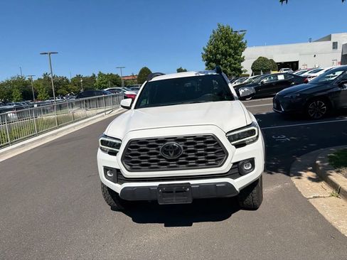 Used 2021 Toyota Tacoma TRD Off-Road AWD/4WD image 4