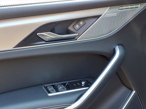 New 2026 Jaguar F-PACE R-Dynamic S image 10