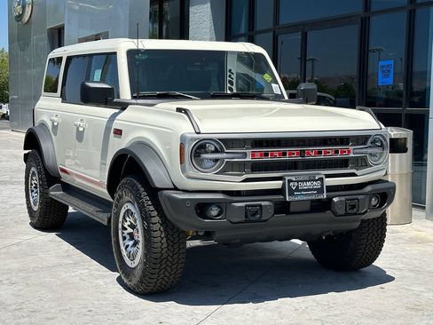 New 2026 Ford Bronco Outer Banks w/ Sasquatch Package AWD/4WD image 8