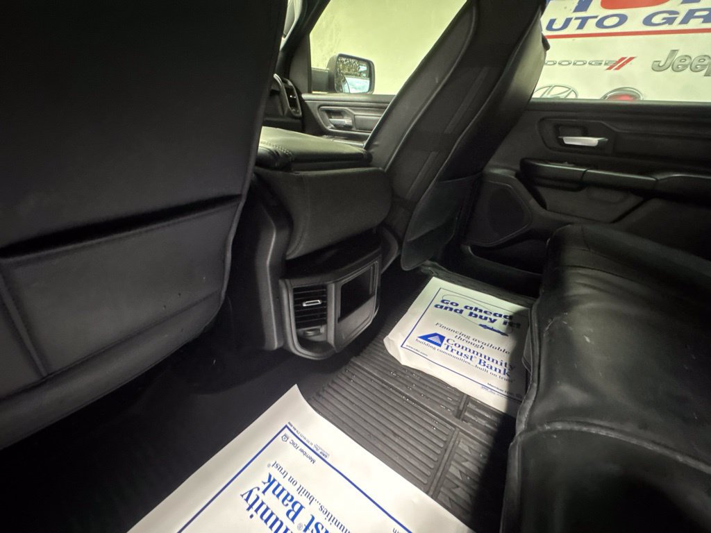 Used 2025 RAM 1500 Warlock AWD/4WD image 32