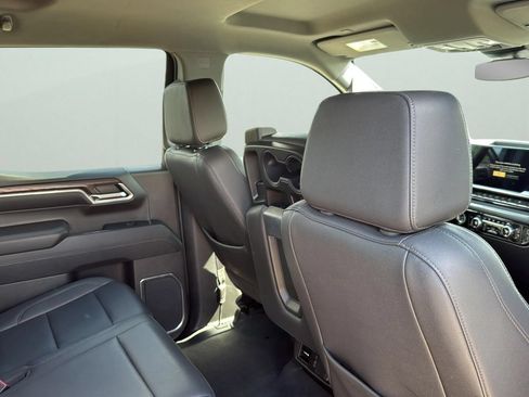 Used 2024 GMC Sierra 1500 SLT AWD/4WD image 23