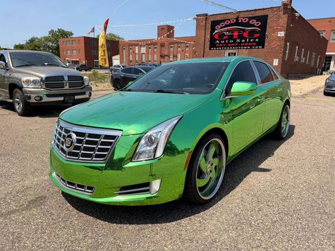 Used 2013 Cadillac XTS Premium FWD image 2