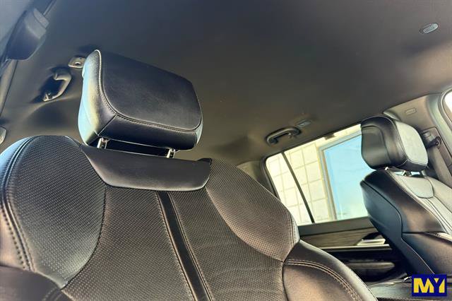 Used 2024 Jeep Wagoneer Series II w/ Flexible Seating Group RWD image 20