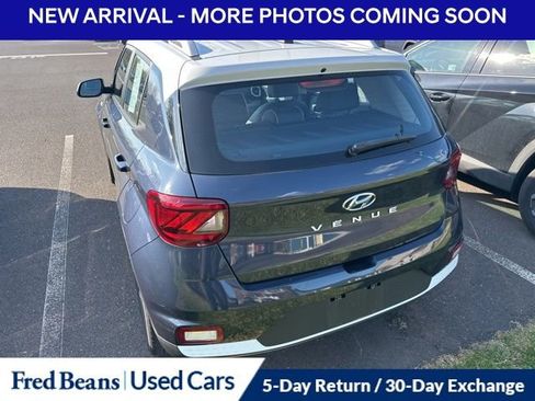 Used 2023 Hyundai Venue Limited w/ Cargo Package image 8
