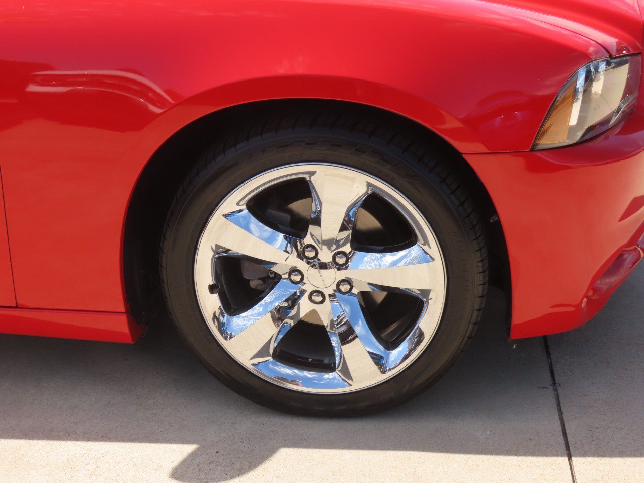 Used 2014 Dodge Charger SXT Plus RWD image 9