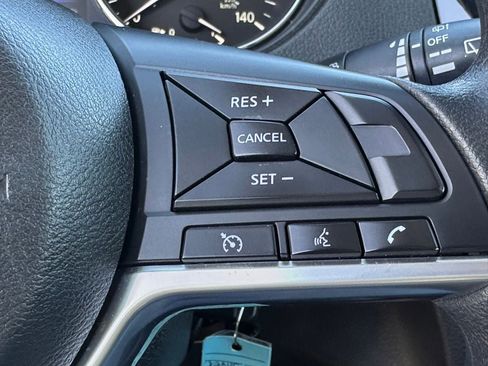 Used 2020 Nissan Rogue S image 30