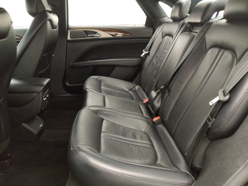 Used 2018 Lincoln MKZ Select w/ Technology Package FWD image 18