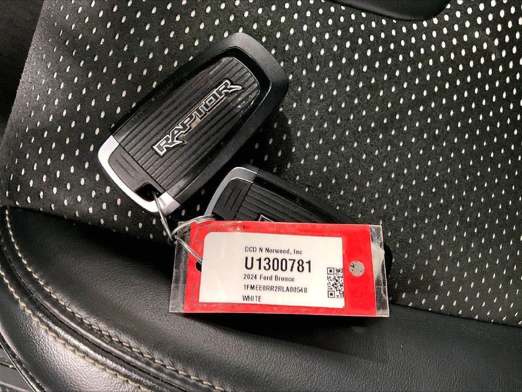 Used 2024 Ford Bronco Raptor AWD/4WD image 31