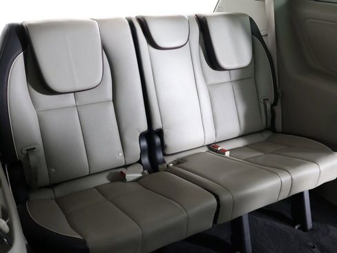 Used 2019 Kia Sedona EX FWD image 34