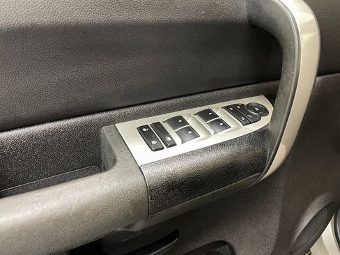 Used 2009 Chevrolet Silverado 2500 LT w/ Exterior Plus Package image 20