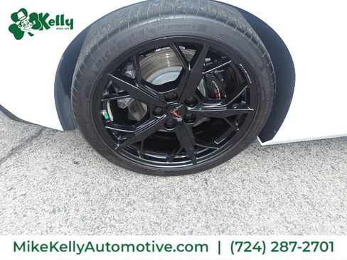 Used 2022 Chevrolet Corvette Stingray Premium Cpe w/ Z51 Performance Package RWD image 23