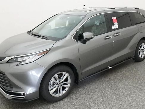 New 2026 Toyota Sienna Limited FWD image 1