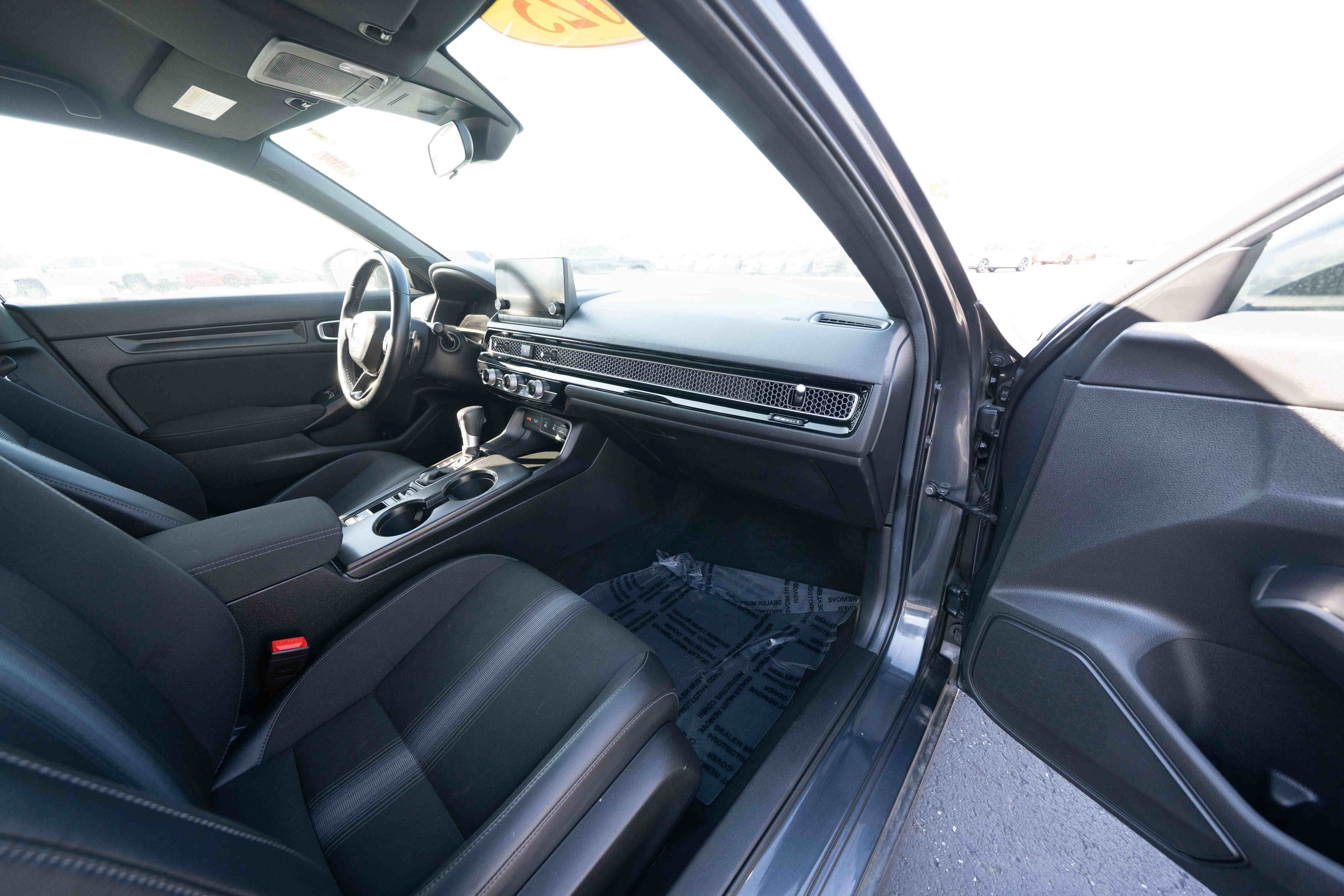 Used 2025 Honda Civic Sport image 25