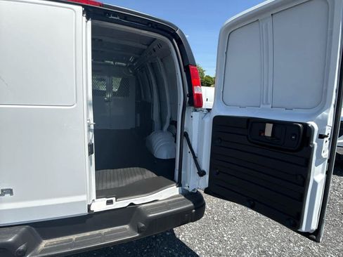New 2026 GMC Savana 2500 w/ Driver Convenience Package RWD image 35
