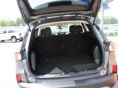 Used 2022 Ford Escape SE image 17