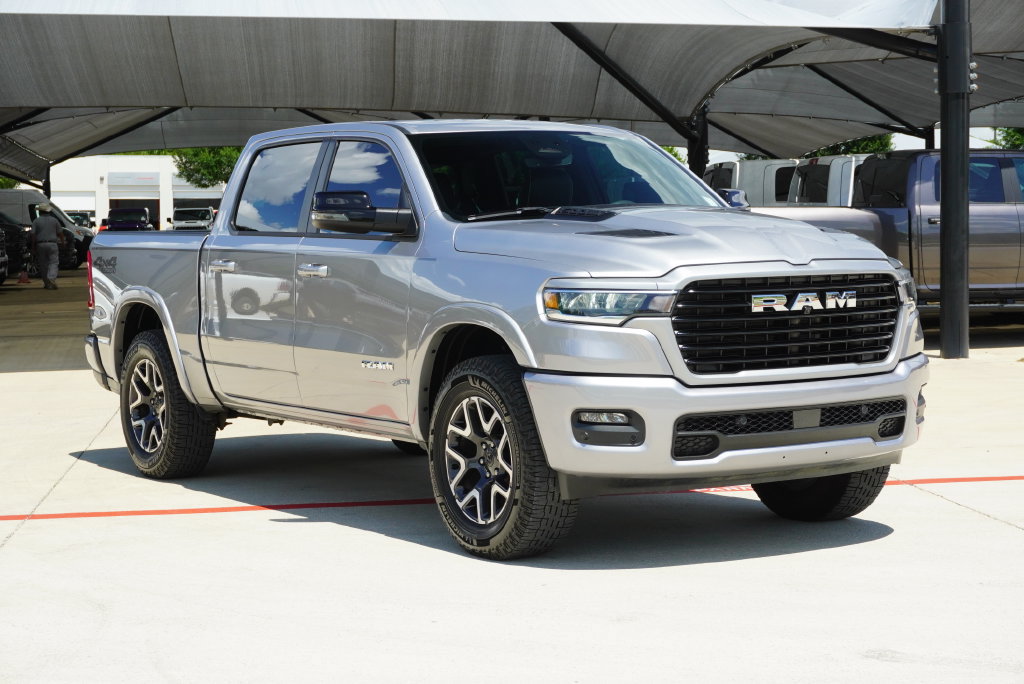 Used 2025 RAM 1500 Laramie w/ Sport Appearance Package AWD/4WD image 6