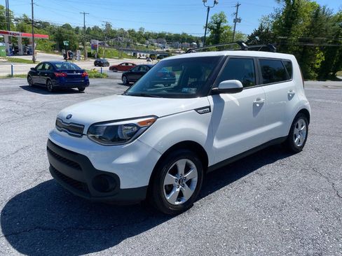 Used 2017 Kia Soul image 2