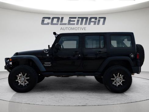 Used 2012 Jeep Wrangler Unlimited Sport w/ Connectivity Group AWD/4WD image 2